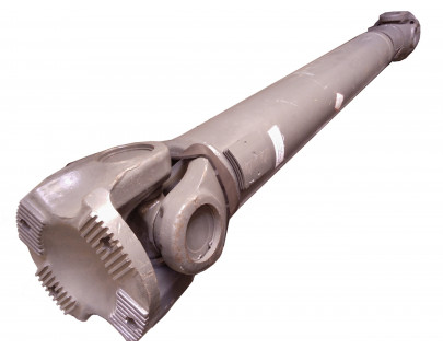 Вал карданный основной (L=1760, Ø=135/140, крест. Ø=62, 4 отв.)